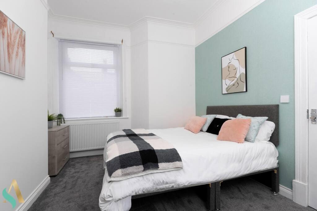 5 Double Bedrooms With Ensuites - Teesside House Tsac Redcar Exteriör bild