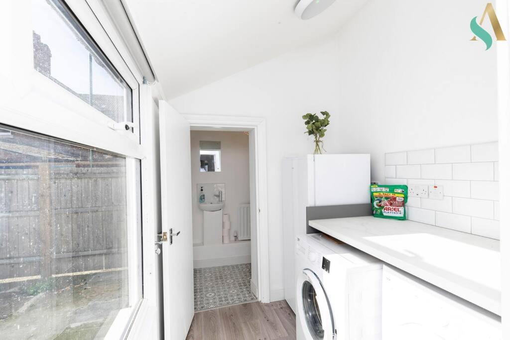 5 Double Bedrooms With Ensuites - Teesside House Tsac Redcar Exteriör bild